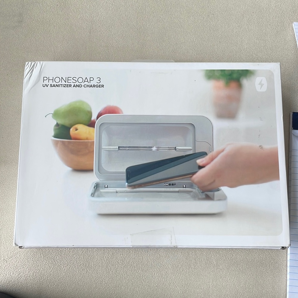 PHONESOAP 3 UV sanitizer and charger
